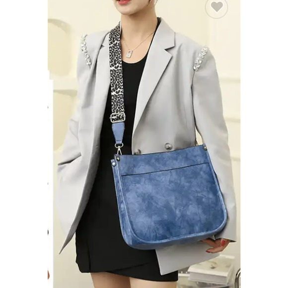 NWOT! Stylish Pink Shoulder Bag with Leopard Strap & FREE 2nd Strap - Picture 8 of 12